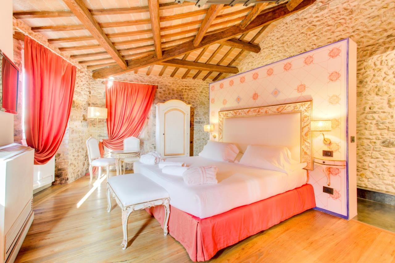 Oste Del Castello Wellness & Bike Hotel Verucchio Exteriör bild