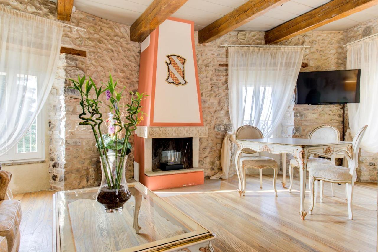 Oste Del Castello Wellness & Bike Hotel Verucchio Exteriör bild