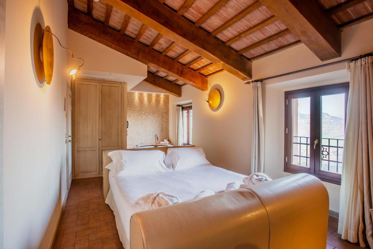 Oste Del Castello Wellness & Bike Hotel Verucchio Exteriör bild