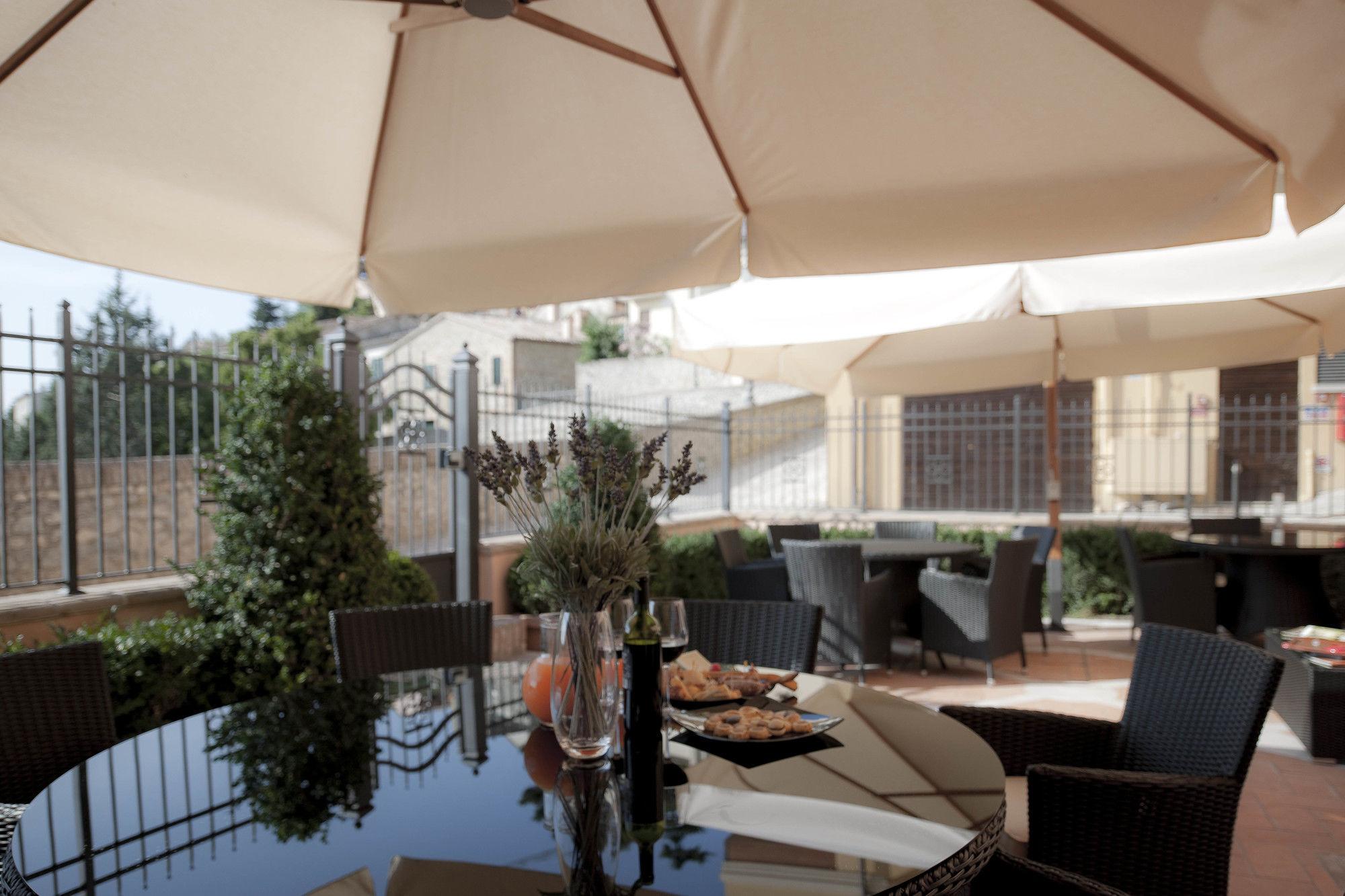 Oste Del Castello Wellness & Bike Hotel Verucchio Exteriör bild